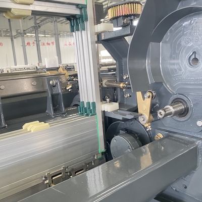 Manivela electrónica plana del telar de Dobby que vierte el agua Jet Weaving del telar de poder de la materia textil de la leva